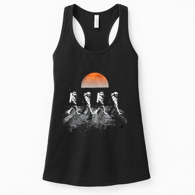 Astronauts Journey To Mars Astronauts In Walking In Space Womens Tank Top