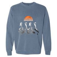 Astronauts Journey To Mars Astronauts In Walking In Space Garment-Dyed Sweatshirt