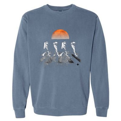 Astronauts Journey To Mars Astronauts In Walking In Space Garment-Dyed Sweatshirt