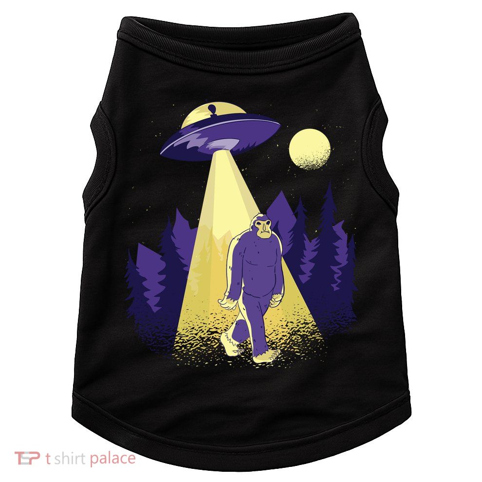 Aliens Kidnapping Bigfoot Doggie Tank