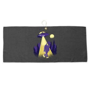 Aliens Kidnapping Bigfoot Large Microfiber Waffle Golf Towel