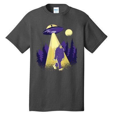 Aliens Kidnapping Bigfoot Tall T-Shirt