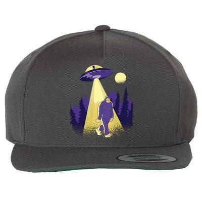 Aliens Kidnapping Bigfoot Wool Snapback Cap