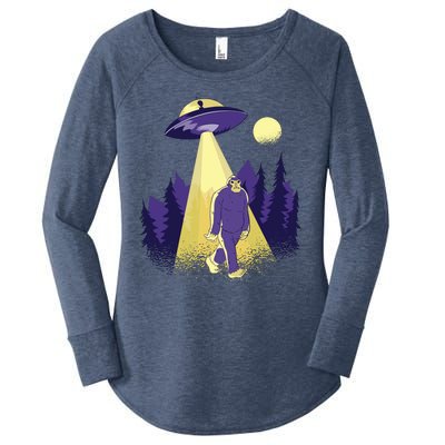 Aliens Kidnapping Bigfoot Women's Perfect Tri Tunic Long Sleeve Shirt