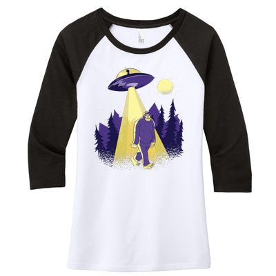 Aliens Kidnapping Bigfoot Women's Tri-Blend 3/4-Sleeve Raglan Shirt