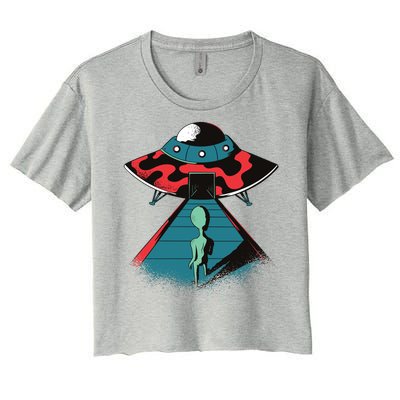 Alien Entering UFO Women's Crop Top Tee