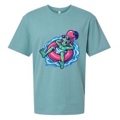 Alien On Flamingo Floaty Funny Sueded Cloud Jersey T-Shirt