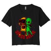 Alien Space Selfie Women's Crop Top Tee