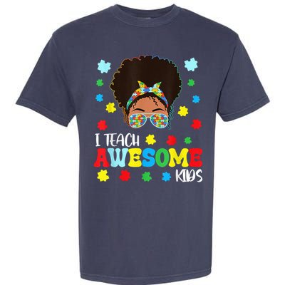 Autism Messy Bun Afro Black Teacher I Teach Awesome Garment-Dyed Heavyweight T-Shirt