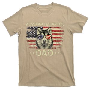 Alaskan Malamute Dad Dog Lovers American Flag 4th Of July T-Shirt