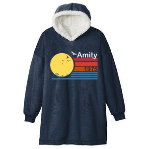 Amity 1975 Retro Hooded Wearable Blanket