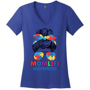 Autism Mom Life #Autismawareness Messy Bun Bandana Mothers Cute Gift Women's V-Neck T-Shirt