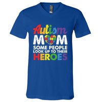 Autism Mom Raising My Hero Autism Awareness Puzzle Heart Cute Gift V-Neck T-Shirt