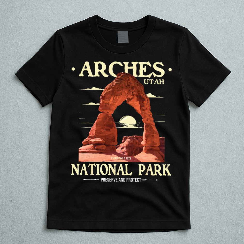 Arches National Park Retro Hiking & Camping Lover T-Shirt