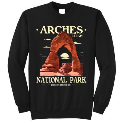 Arches National Park Retro Hiking & Camping Lover Tall Sweatshirt