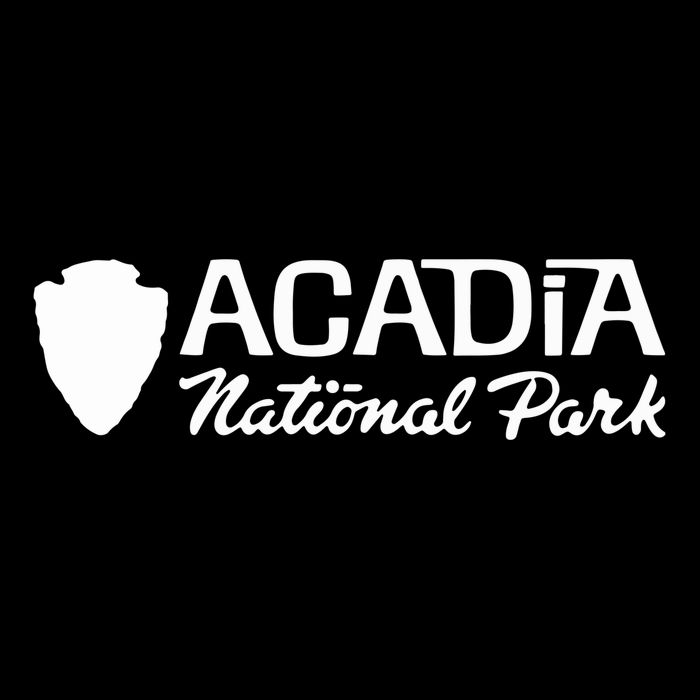 Acadia National Park Retro Arrowhead Wordmark Women's Crop Top Tee