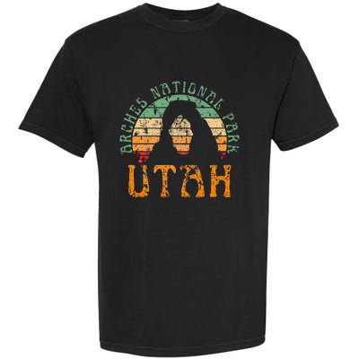 Arches National Park Utah Desert Arch Retro Sunset Vintage Garment-Dyed Heavyweight T-Shirt