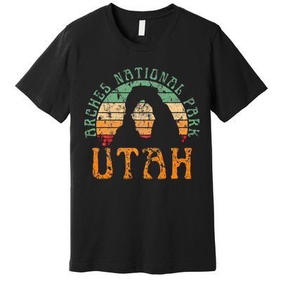 Arches National Park Utah Desert Arch Retro Sunset Vintage Premium T-Shirt