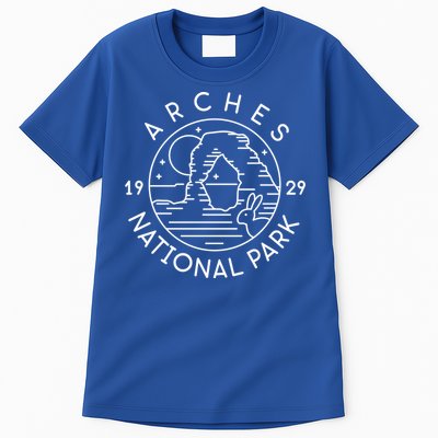 Arches National Park 1929 Moab Utah Meaningful Gift Tall T-Shirt