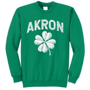 Akron, Ohio St Patrick's Day Shamrock Distressed Retro T Sweatshirt