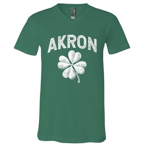 Akron, Ohio St Patrick's Day Shamrock Distressed Retro T V-Neck T-Shirt