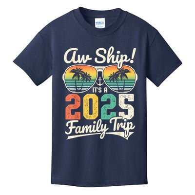 Aw Ship ItS A 2025 Family Trip Family Cruise Vintage Kids T-Shirt