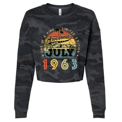 Awesome Since July 1963 Vintage 60th Birthday 60 Years Old Cropped Pullover Crew