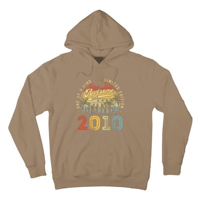 Awesome Since June 2010 Vintage 13th Birthday Party Retro Hoodie