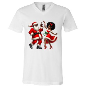 African Santa Mrs Claus Dancing African American Christmas V-Neck T-Shirt