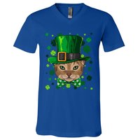 Abyssinian St Patricks Day Cat Leprechaun Hat Shamrock Funny Gift V-Neck T-Shirt