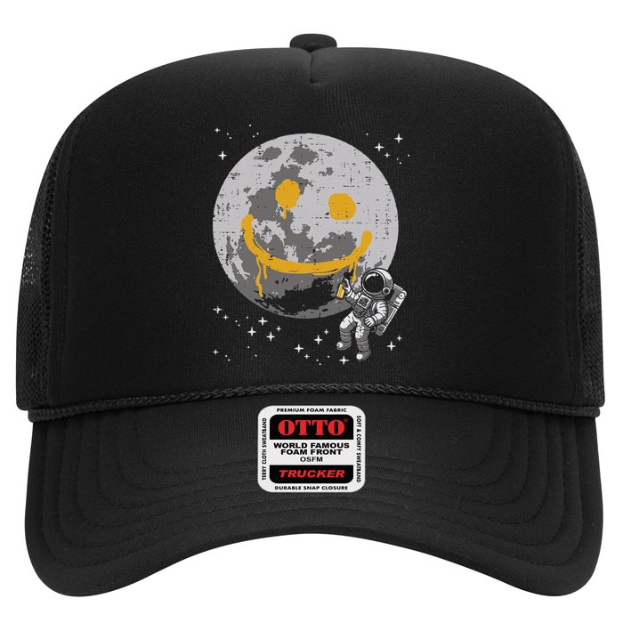 Astronaut Spray Paint Moon Smile Face Space Hat