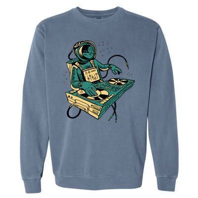 Astronaut Djing Space Garment-Dyed Sweatshirt