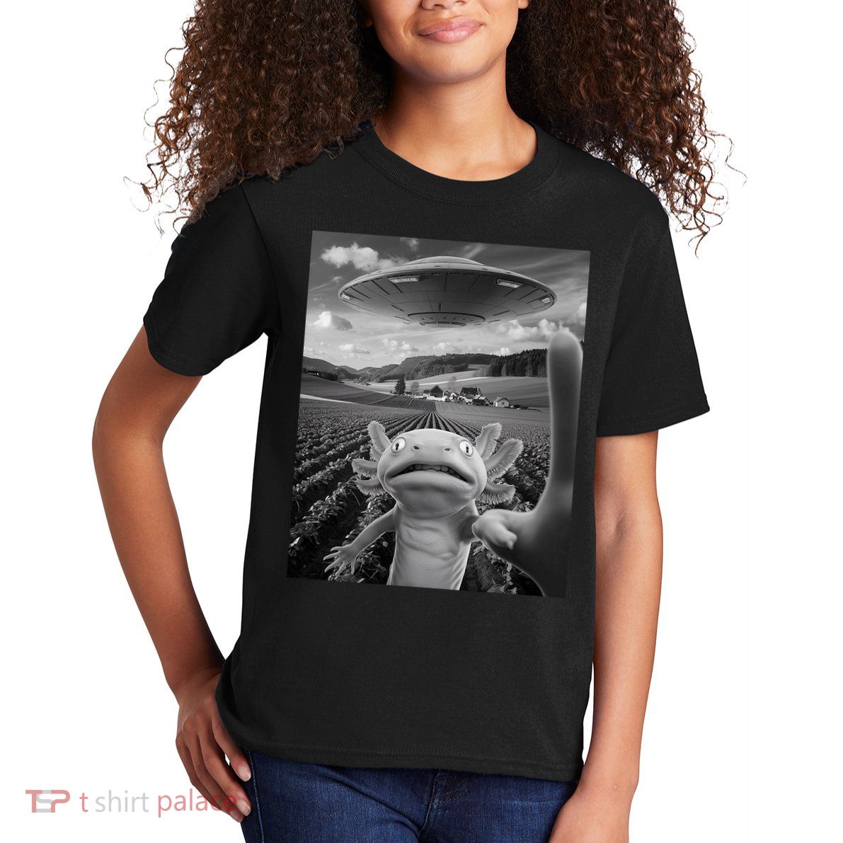 Axolotl Selfie With Alien UFO Funny Axolotl Gifts For Women Kids T-Shirt