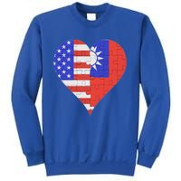 American Taiwanese Flag Heart Funny Gift Sweatshirt