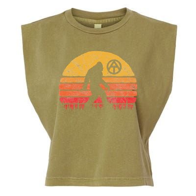 Appalachian Trail Marker Bigfoot Vintage Sasquatch Garment-Dyed Women's Muscle Tee