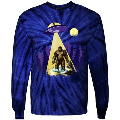 Alien UFO Bigfoot Sasquatch Hunter In National Park Tie-Dye Long Sleeve Shirt