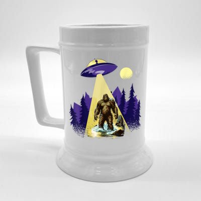 Alien UFO Bigfoot Sasquatch Hunter In National Park Beer Stein