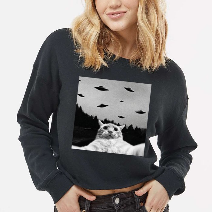 Alien UFO Funny Cat Selfie Cropped Pullover Crew
