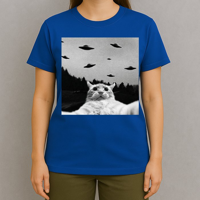 Alien UFO Funny Cat Selfie T-Shirt