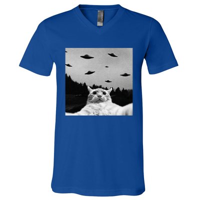 Alien UFO Funny Cat Selfie V-Neck T-Shirt