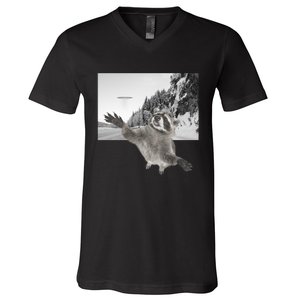 Alien UFO Funny Raccoon Reaching, Funny Raccoon Alien V-Neck T-Shirt