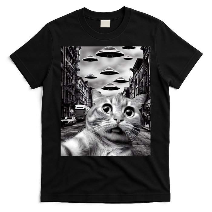 Alien UFO Funny Cat Selfie T-Shirt