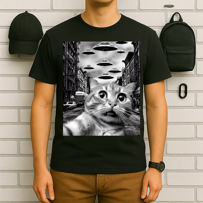 Alien UFO Funny Cat Selfie T-Shirt