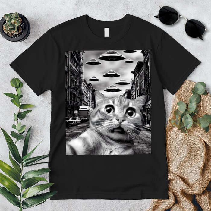 Alien UFO Funny Cat Selfie Premium T-Shirt