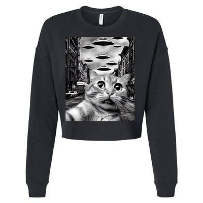Alien UFO Funny Cat Selfie Cropped Pullover Crew