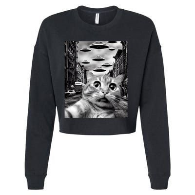 Alien UFO Funny Cat Selfie Cropped Pullover Crew