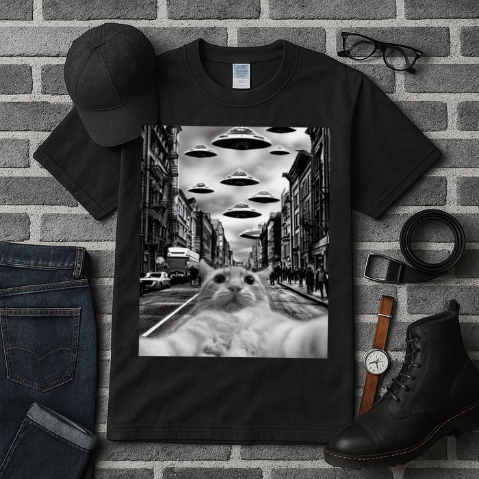Alien UFO Funny Cat Selfie Tall T-Shirt