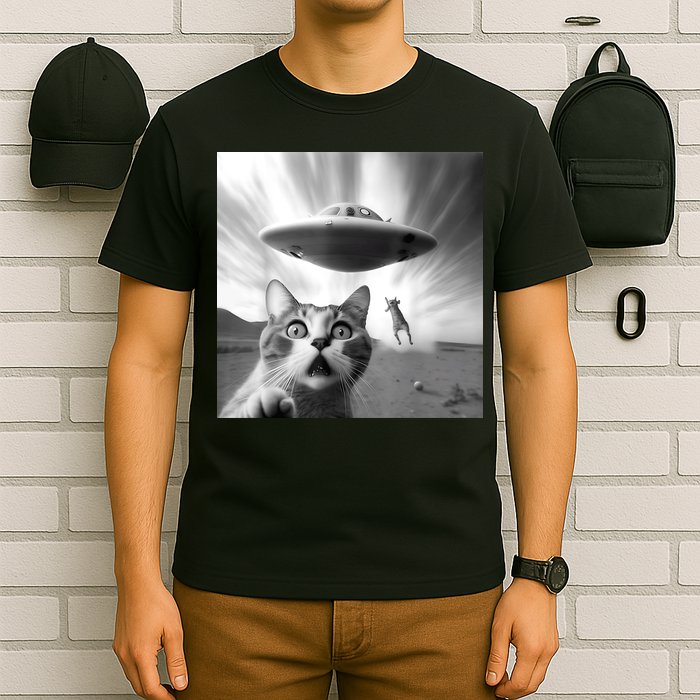 Alien UFO Funny Cat Selfie T-Shirt