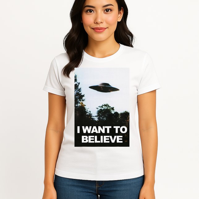 Alien Ufo Hunter I Want To Believe Womens T-Shirt