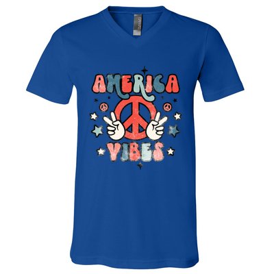 America Vibes Retro Distressed 4th Of July Vintage Graphic Cute Gift V-Neck T-Shirt